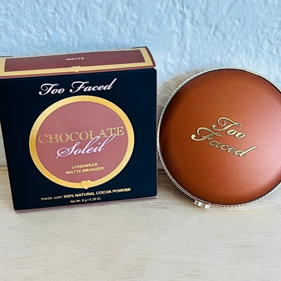 🎀 Bundle Discount 🎀 BNIB Too Faced Chocolate Soleil Matte Bronzer - Picture 1 of 3